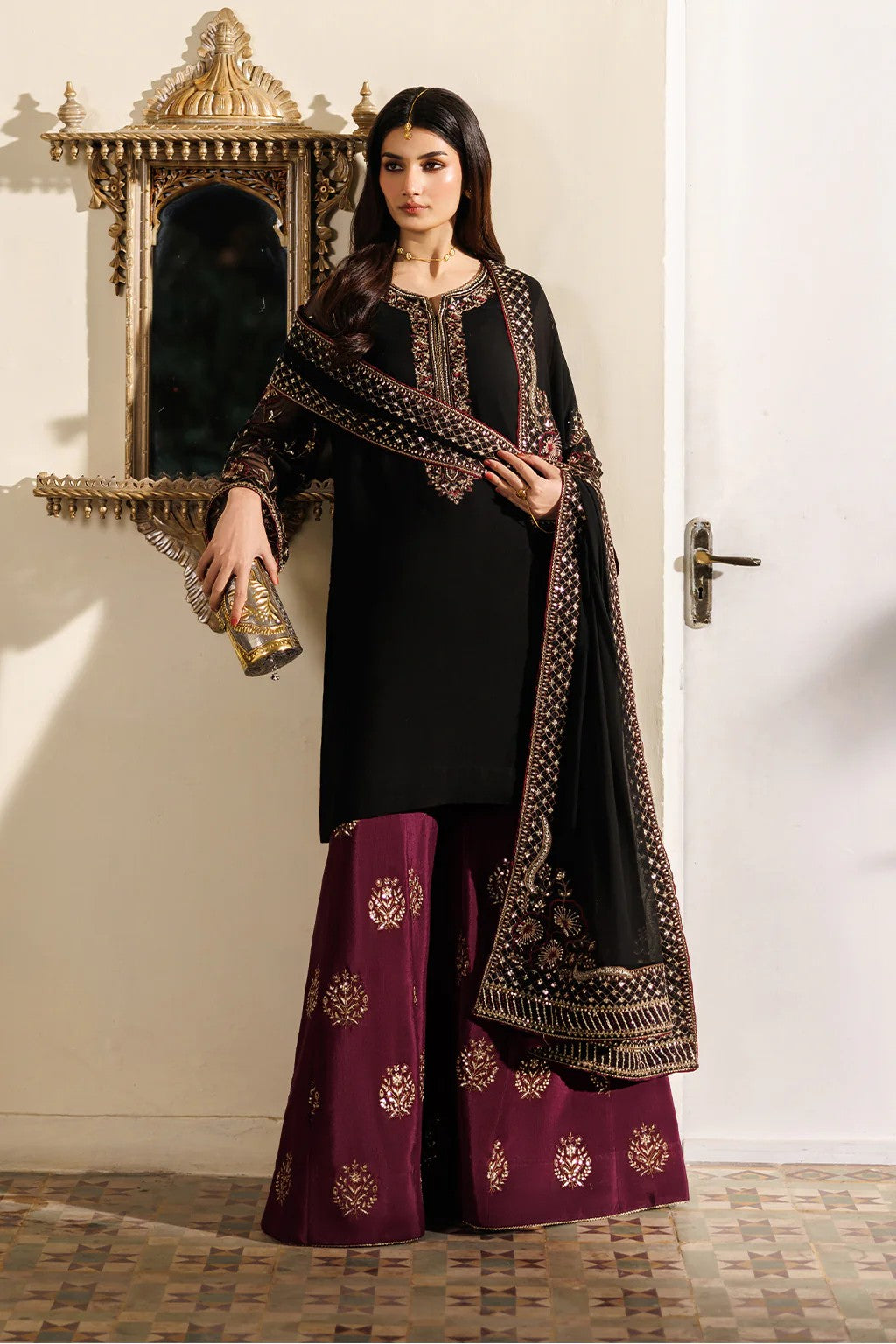 Ahmozi Presenting Iznik Chiffon Embroidered Unstitched suit