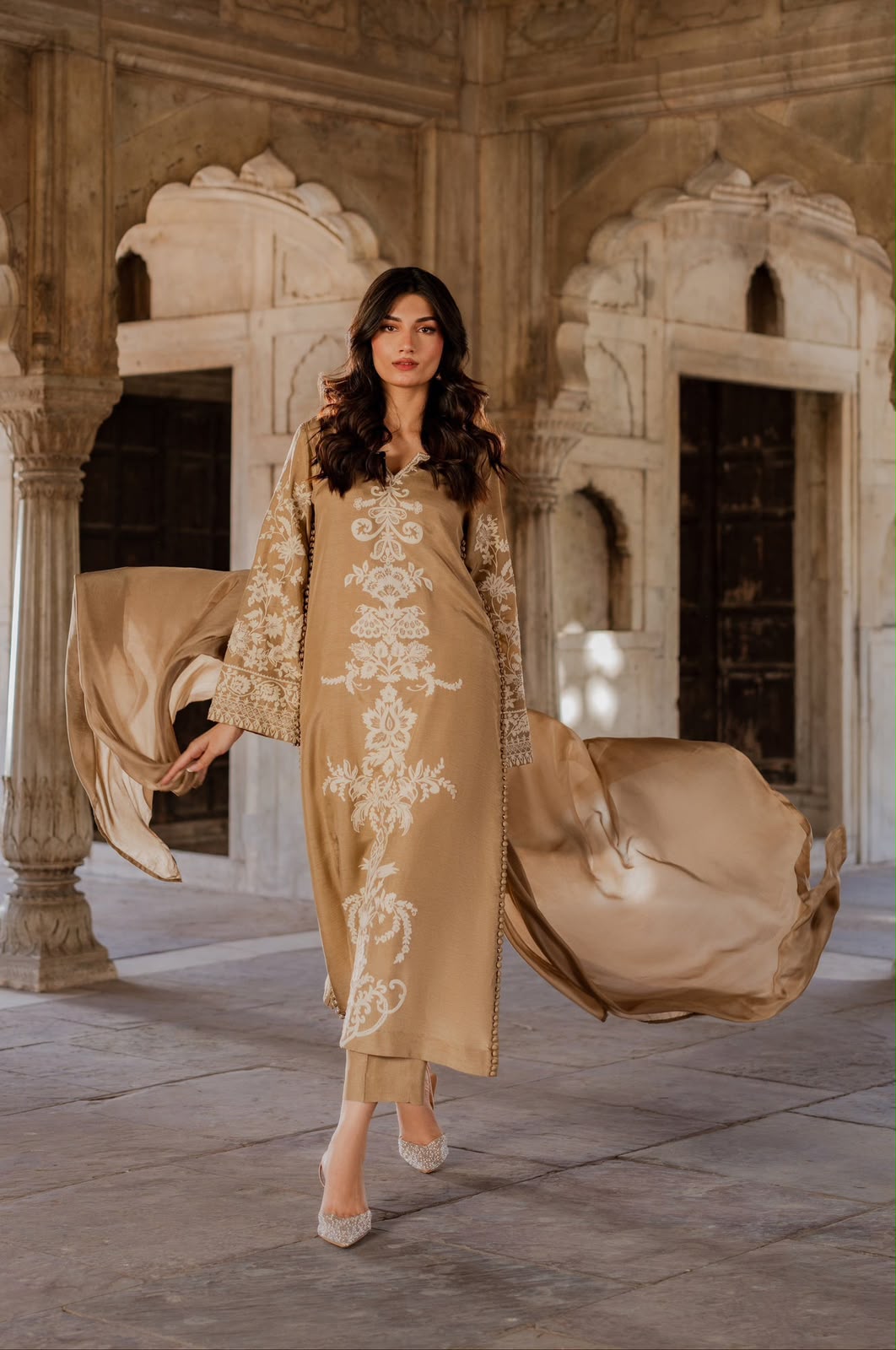 BRAND MIRANA – 3 PieceSilk
