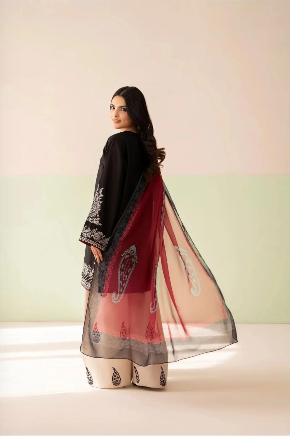 PEZWAAN – WINTER DHANAK 3 PIECE SUIT