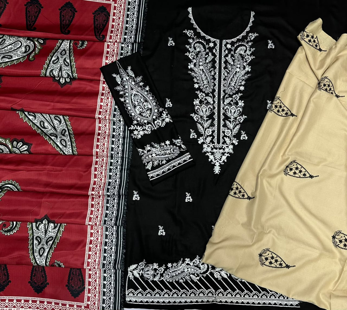 PEZWAAN – WINTER DHANAK 3 PIECE SUIT