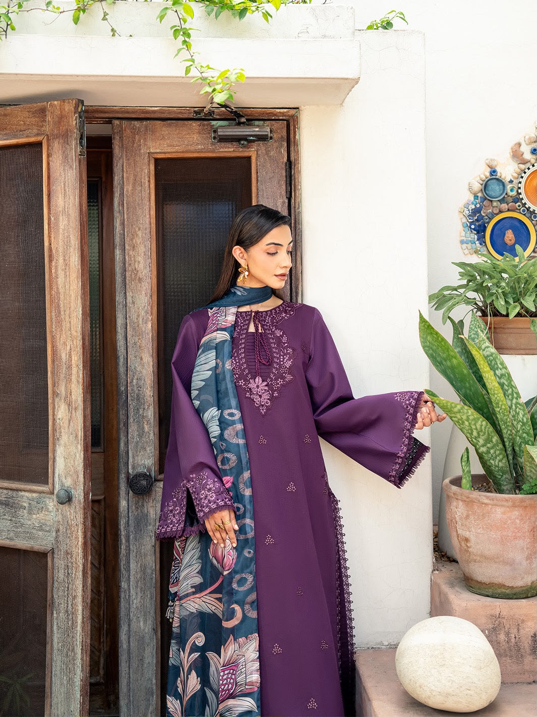 IZEL– PREMIUM 3PC  DHANAK SUIT