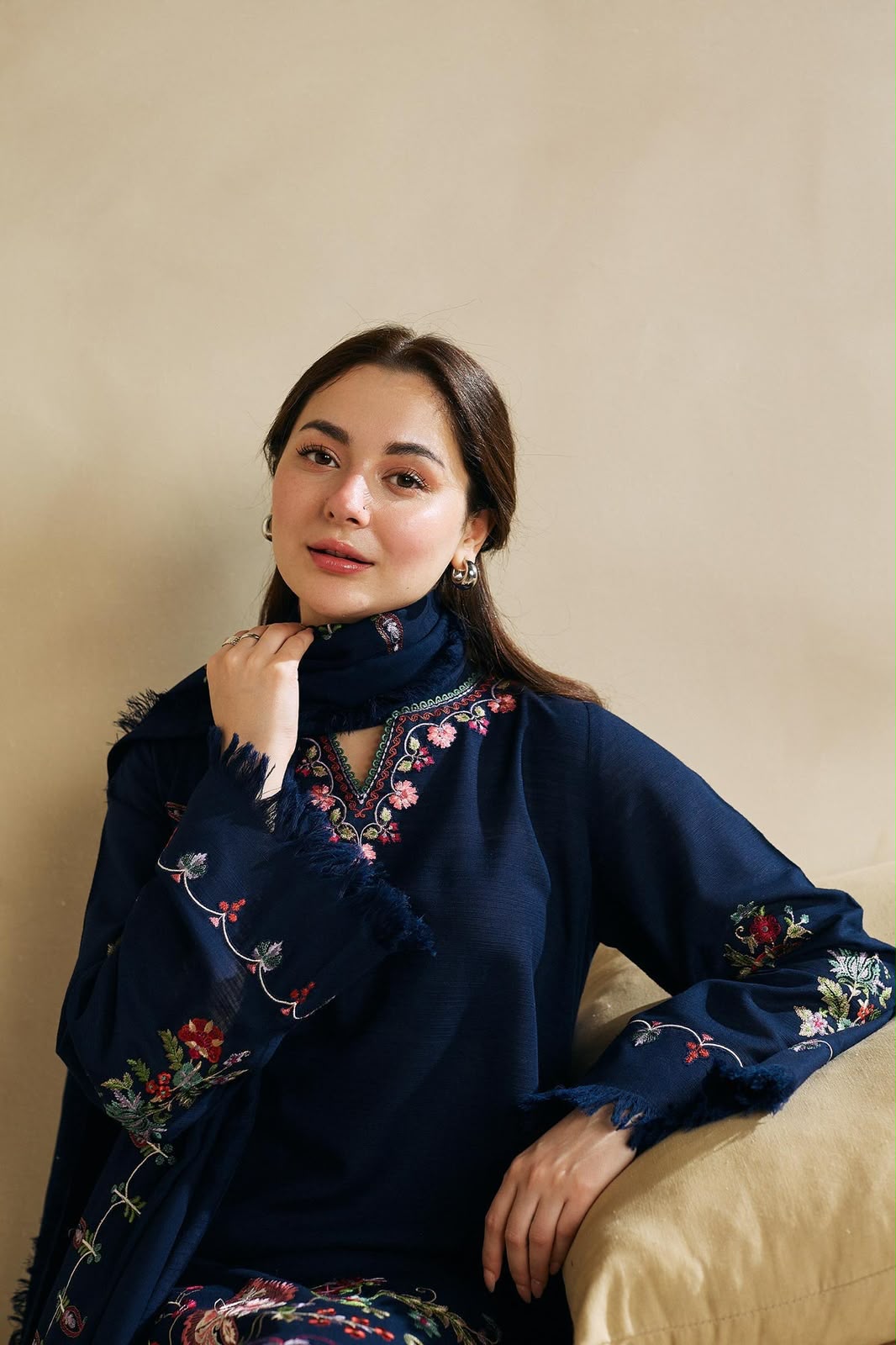 QALAMKAR – PREMIUM 3PC DHANAK SUIT