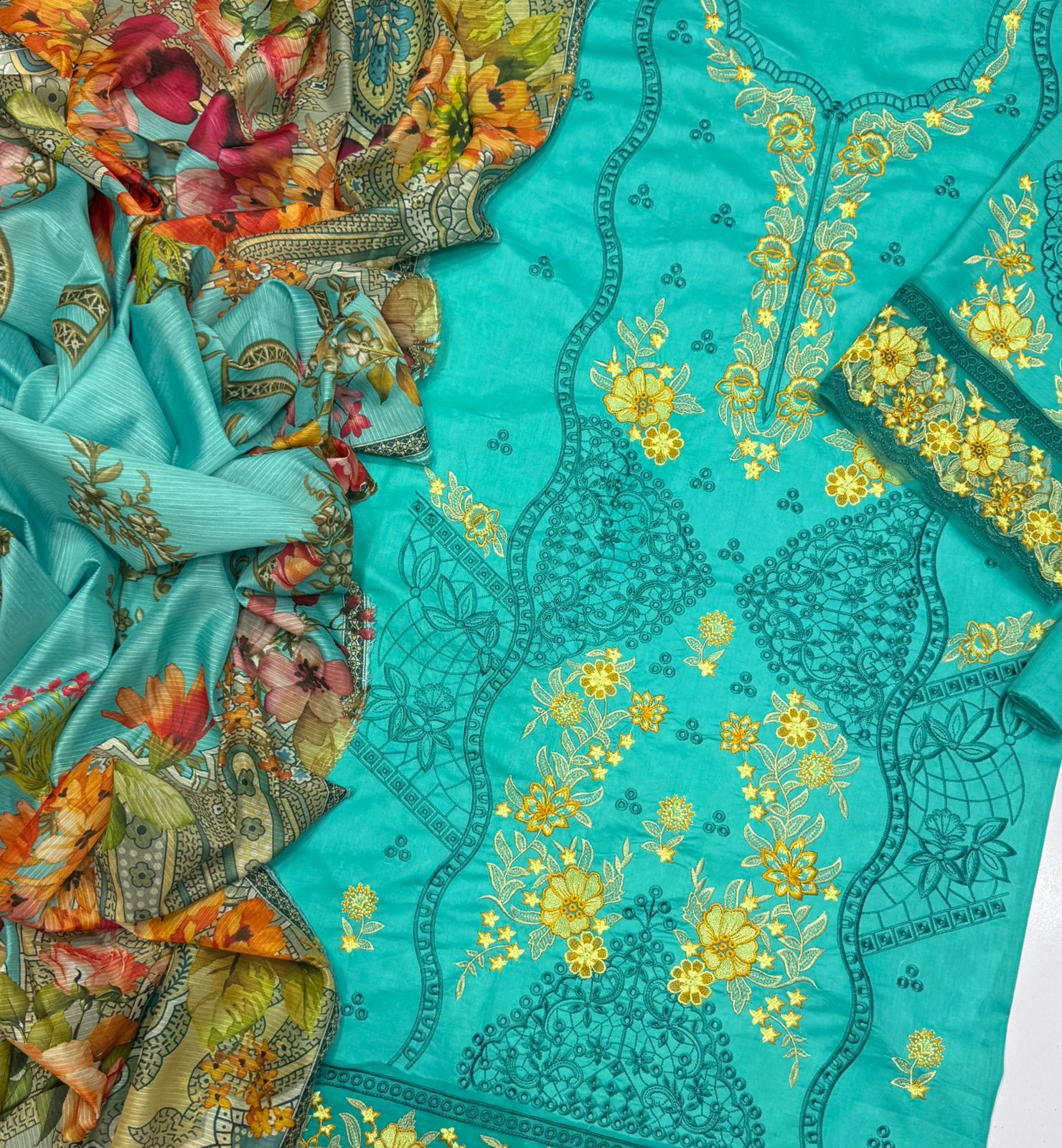 Sapphire 6174 | Premium Airjet Lawn Unstitched 3-Piece Suit
