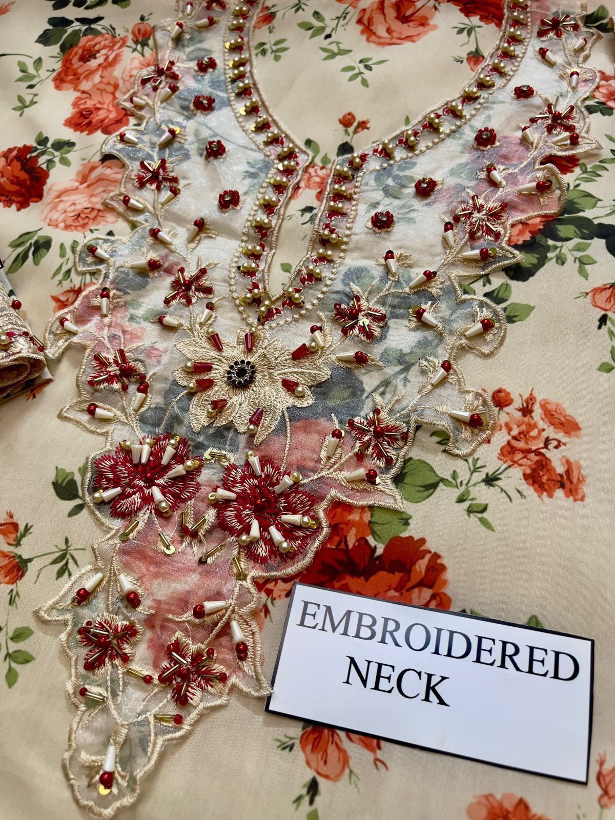 VANIYA 3 PIECE FLORAL DESIGN