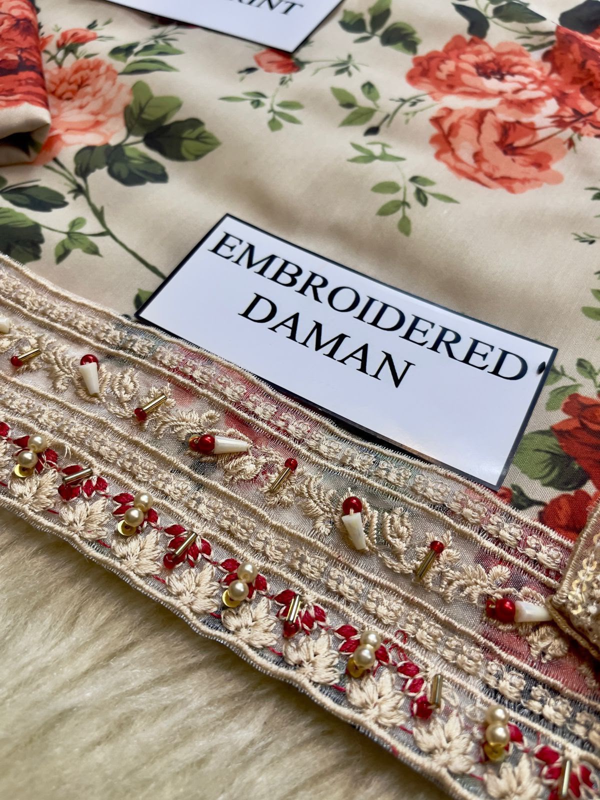 VANIYA 3 PIECE FLORAL DESIGN