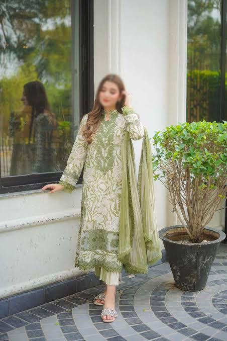 Aneela’s  3 piece lawn embroidery suit