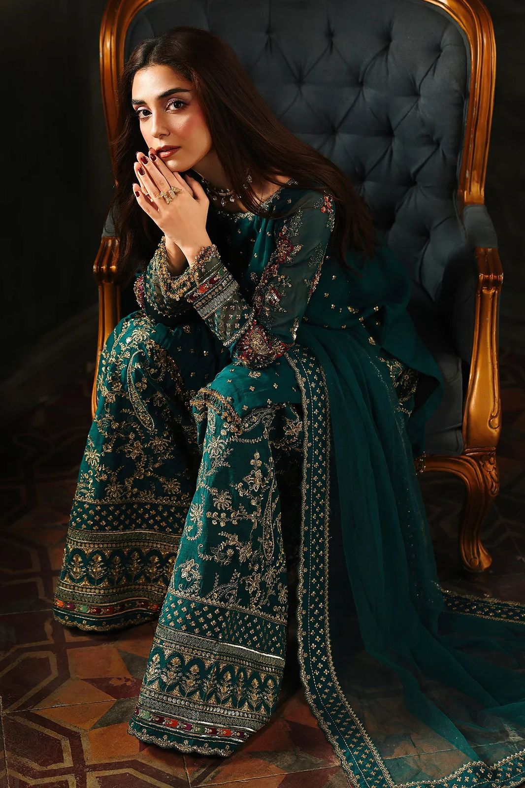 CHARIZMA-3 piece suit